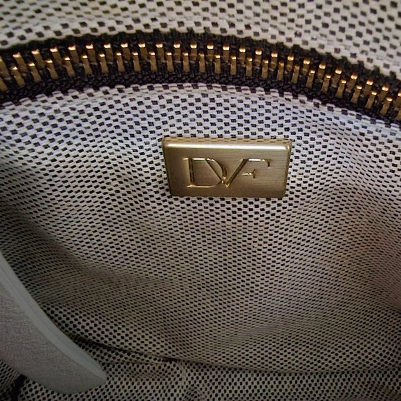 DIANE VON FURSTENBERG HARPER MINI CINZA SHOULDER BAG! - Picture 10 of 16